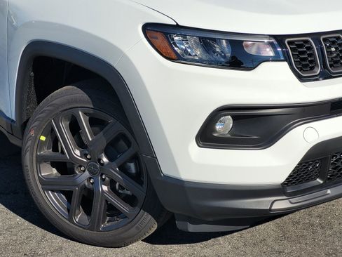 New 2026 Jeep Compass Latitude image 6