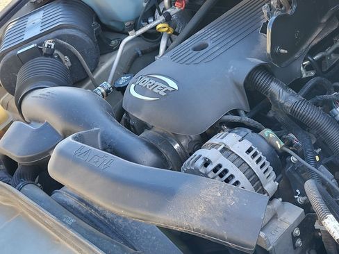 Used 2005 HUMMER H2 SUT w/ Preferred Equipment Group image 29