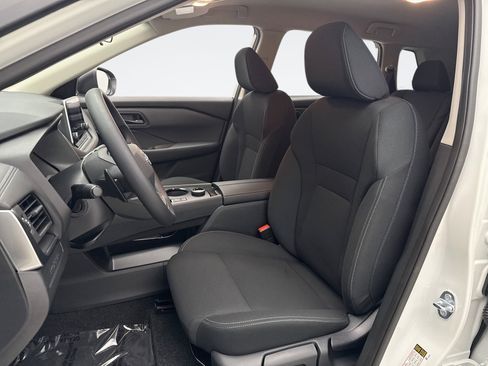 Used 2026 Nissan Rogue S image 11