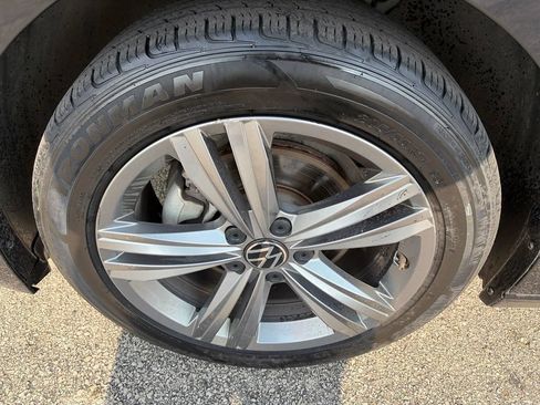 Used 2024 Volkswagen Jetta SE FWD image 29
