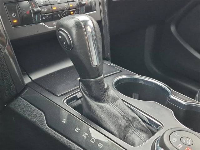 Used 2019 Ford Explorer XLT w/ Equipment Group 202A AWD/4WD image 10