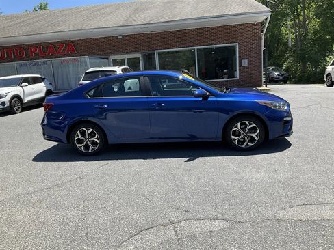 Used 2019 Kia Forte LXS FWD image 4