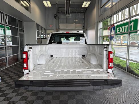 Used 2023 Ford F150 XL RWD image 7