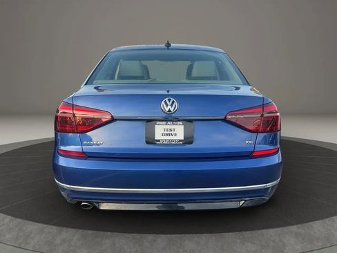 Used 2017 Volkswagen Passat 1.8T R-Line image 5