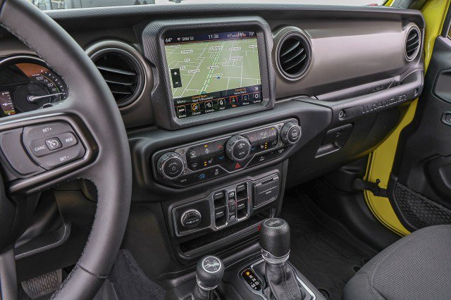 Used 2023 Jeep Wrangler Unlimited w/ Cold Weather Group AWD/4WD image 12