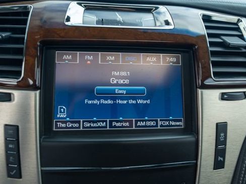 Used 2013 Cadillac Escalade Platinum image 34
