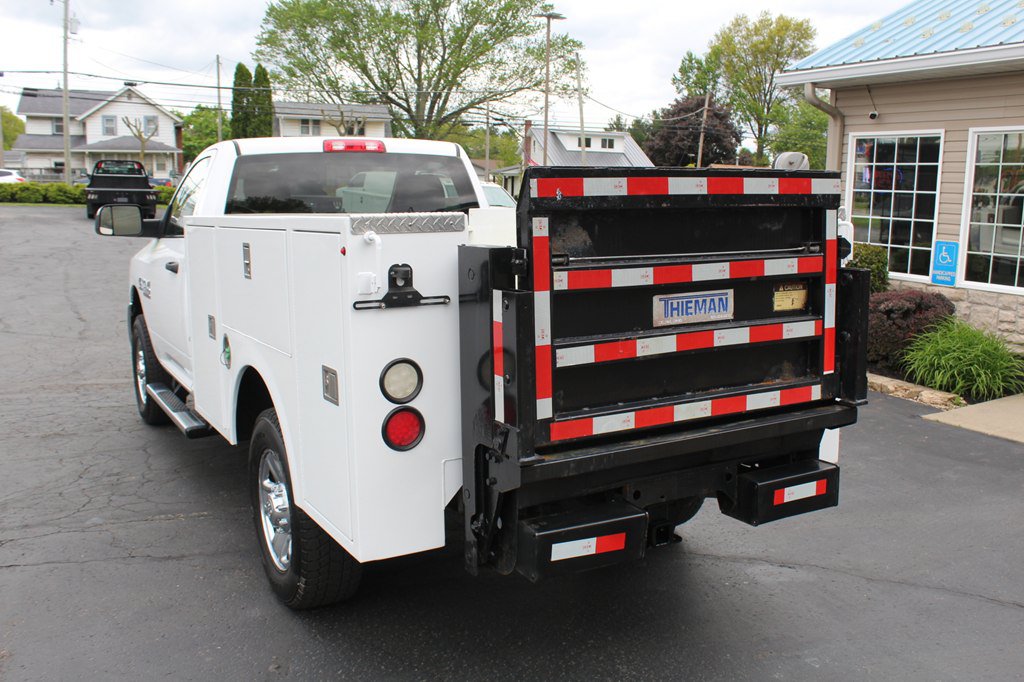 Used 2018 RAM 3500 Tradesman w/ Chrome Appearance Group AWD/4WD image 4