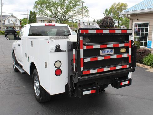 Used 2018 RAM 3500 Tradesman w/ Chrome Appearance Group AWD/4WD image 4