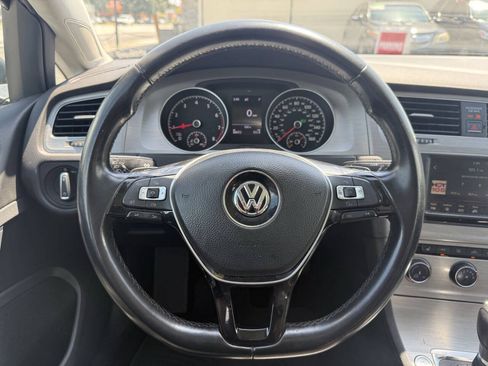 Used 2016 Volkswagen Golf Limited Edition FWD image 15