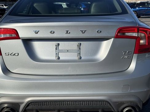 Used 2017 Volvo S60 T5 Dynamic image 7