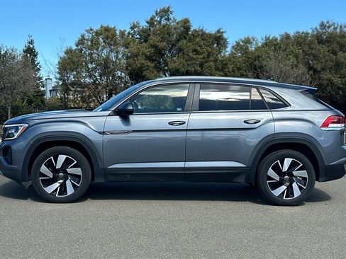Used 2024 Volkswagen Atlas Cross Sport SE AWD/4WD image 7