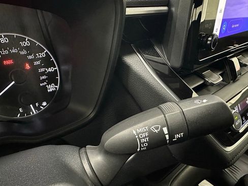 Used 2025 Toyota Corolla SE image 22