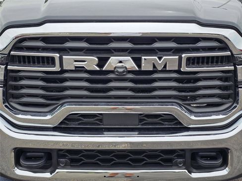 New 2026 RAM 2500 Tradesman AWD/4WD image 3