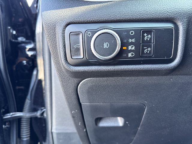 Used 2023 Ford Explorer XLT w/ Equipment Group 202A AWD/4WD image 31