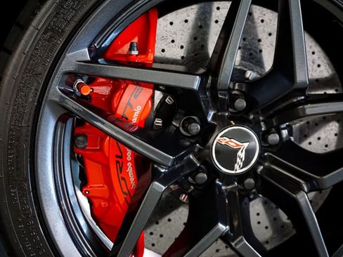 Used 2015 Chevrolet Corvette Z06 w/ 3LZ Preferred Equipment Group image 47