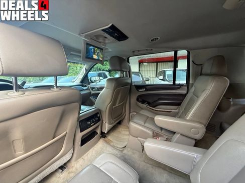 Used 2016 Chevrolet Suburban LTZ RWD image 41