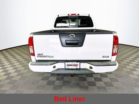 Used 2012 Nissan Frontier SV w/ Sport Appearance Pkg AWD/4WD image 10