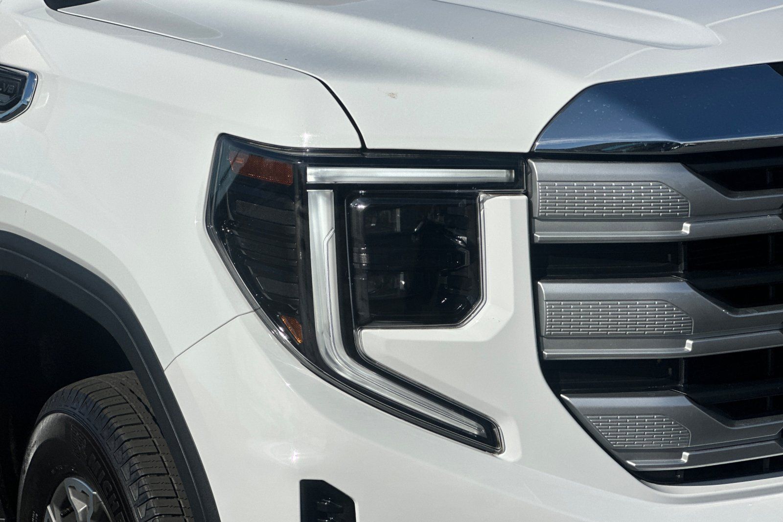 Used 2024 GMC Sierra 1500 SLE AWD/4WD image 43