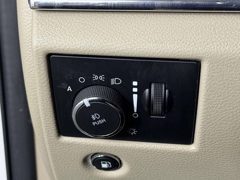 Used 2021 Jeep Grand Cherokee Limited AWD/4WD image 18