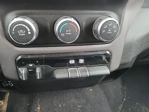 Used 2020 RAM 2500 Big Horn image 15