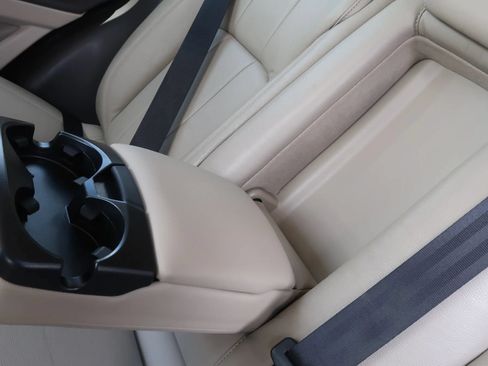 Used 2019 Land Rover Range Rover Evoque AWD/4WD image 44