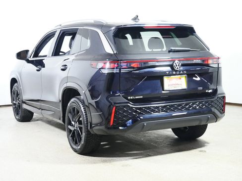 Used 2026 Volkswagen Tiguan SEL R-Line AWD/4WD image 5