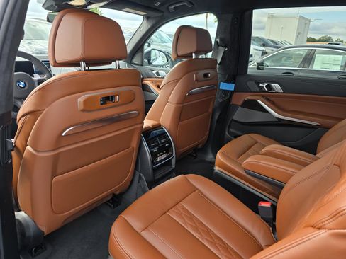 New 2026 BMW X7 xDrive40i w/ Executive Package image 14