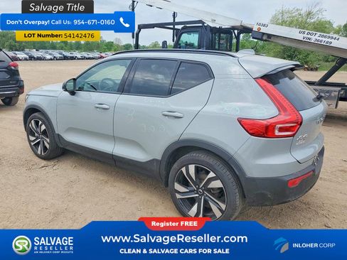 Used 2024 Volvo XC40 B5 Ultimate w/ Protection Package Premier AWD/4WD image 3