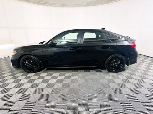 Used 2025 Honda Civic Sport image 6