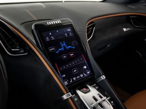 Certified 2025 Ferrari Roma Spider image 13