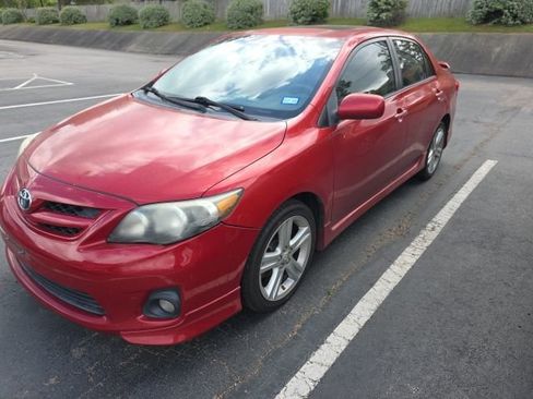 Used 2013 Toyota Corolla S w/ Premium Pkg image 3