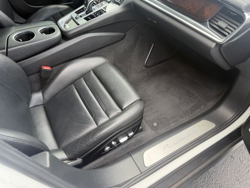 Certified 2018 Porsche Panamera 4 AWD/4WD image 22