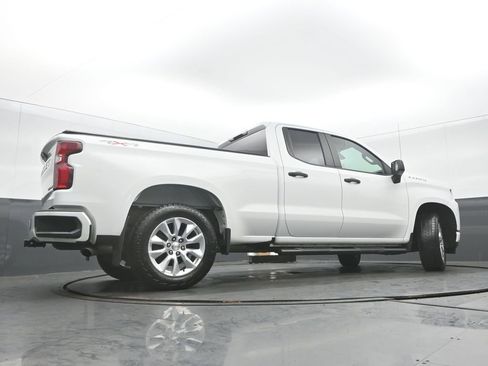 Used 2021 Chevrolet Silverado 1500 Custom AWD/4WD image 29