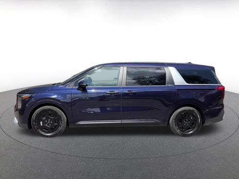 Used 2026 Kia Carnival FWD image 9