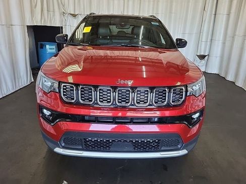 Used 2025 Jeep Compass Limited AWD/4WD image 2