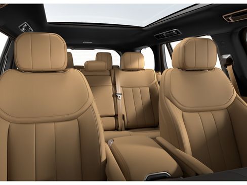 New 2026 Land Rover Range Rover Long Wheelbase SE AWD/4WD image 6