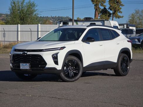 New 2025 Chevrolet Trax ACTIV w/ Driver Confidence Package image 1