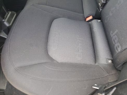 Used 2015 Jeep Renegade Latitude image 15