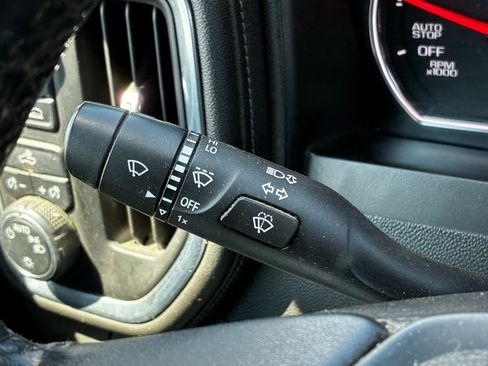 Used 2021 Chevrolet Silverado 1500 LT AWD/4WD image 14