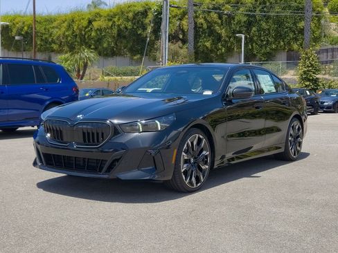 New 2027 BMW 530i w/ M Sport Package RWD image 2
