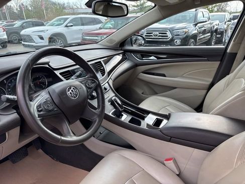 Used 2017 Buick LaCrosse Preferred FWD image 10