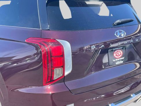 Used 2022 Hyundai Palisade Calligraphy image 11