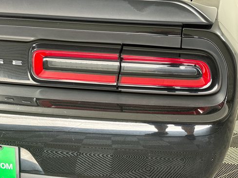 Used 2018 Dodge Challenger R/T Scat Pack w/ Dynamics Package image 30