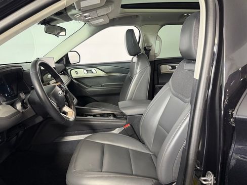 Used 2026 Ford Explorer Active w/ Active Comfort Package AWD/4WD image 19