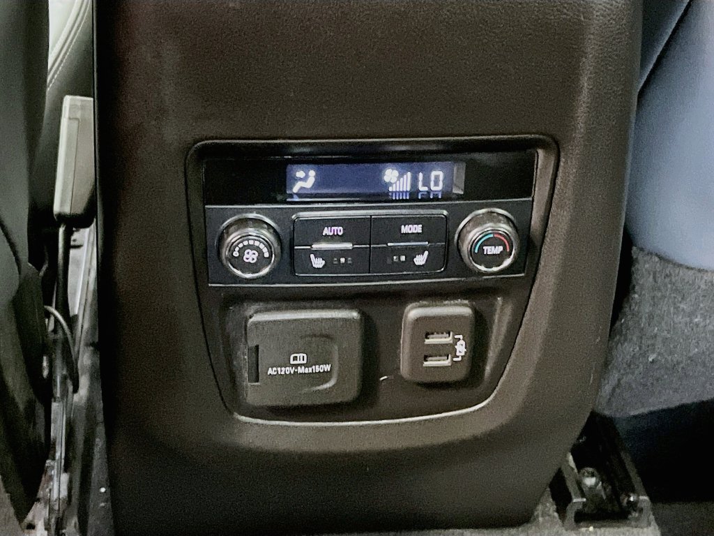 Used 2022 Buick Enclave Premium w/ Surround and Sites Package AWD/4WD image 26