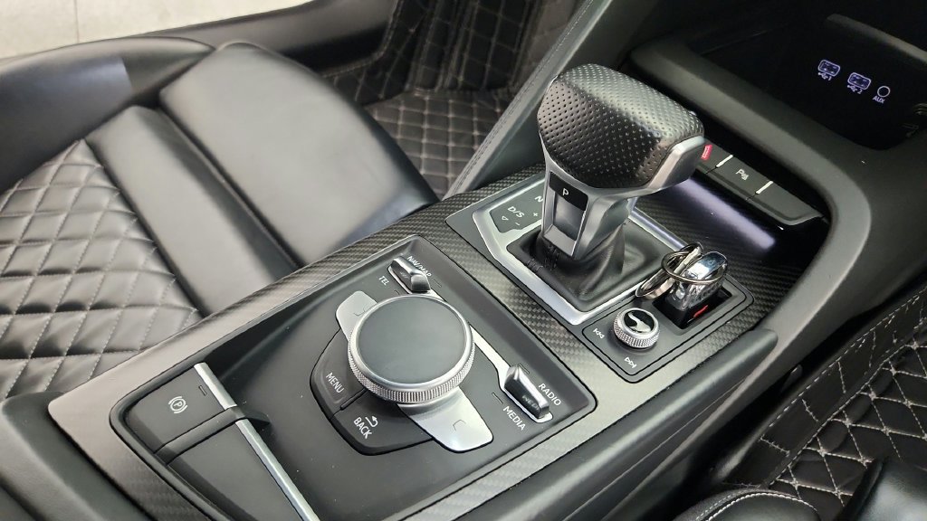 Used 2017 Audi R8 V10 plus AWD/4WD image 45