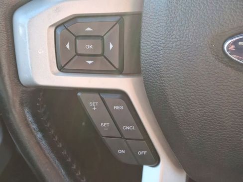 Used 2019 Ford F150 Lariat w/ Trailer Tow Package image 23