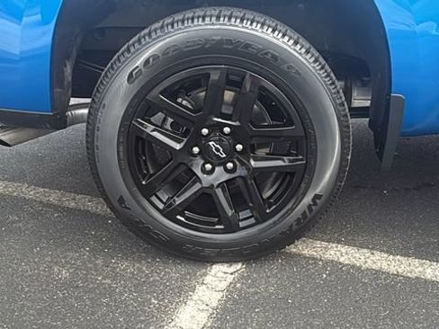 Used 2023 Chevrolet Silverado 1500 Custom RWD image 9