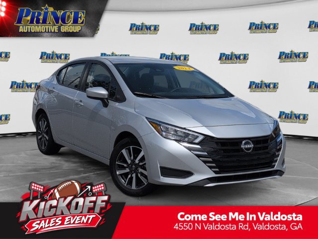 Used 2025 Nissan Versa SV FWD image 1