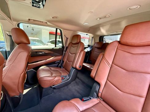 Used 2015 Cadillac Escalade Premium AWD/4WD image 36